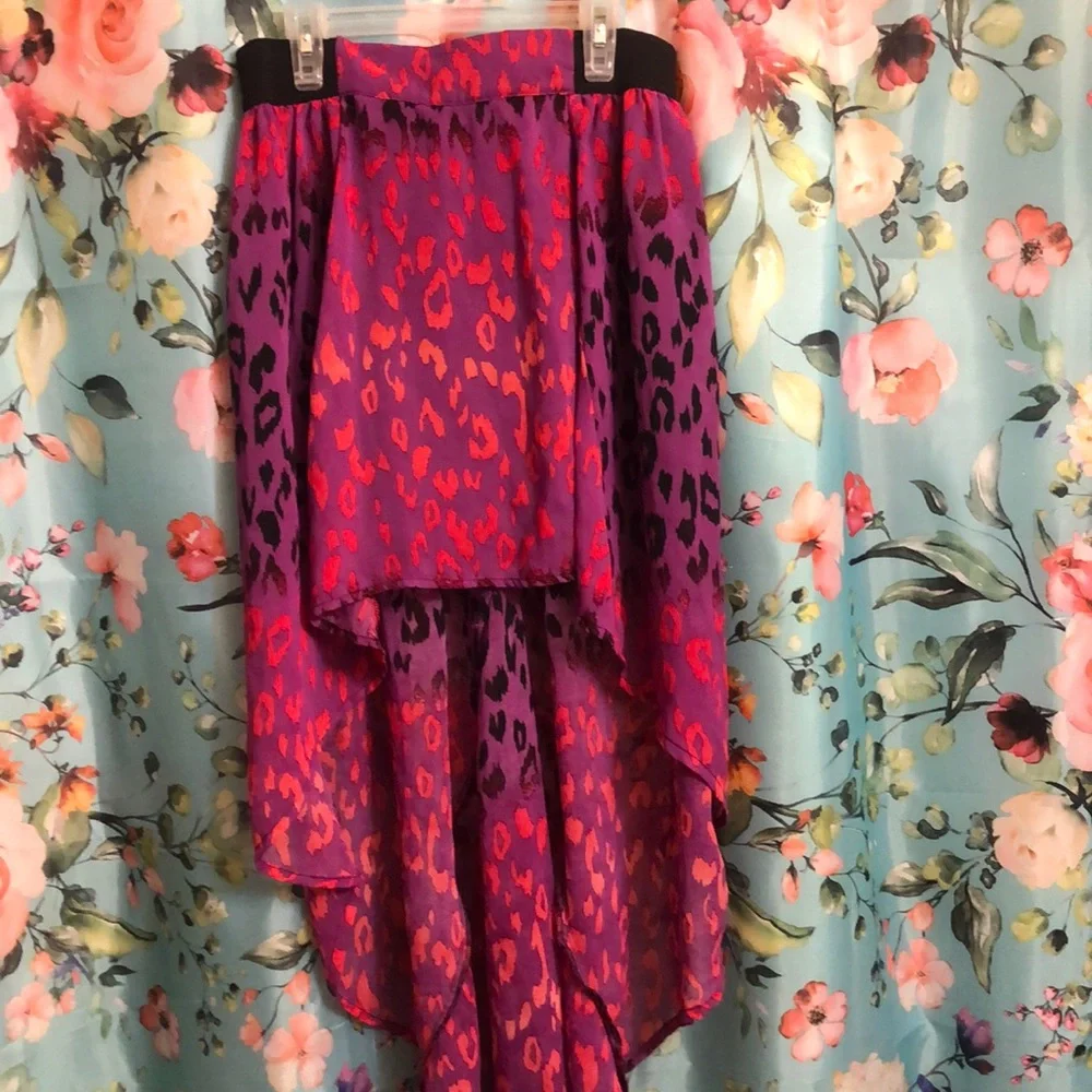 Beautiful flowy high low skirt - Picture 1 of 12